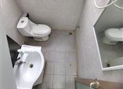 新港鸿花园-卫生间