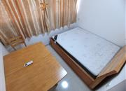 新港鸿花园-次卧