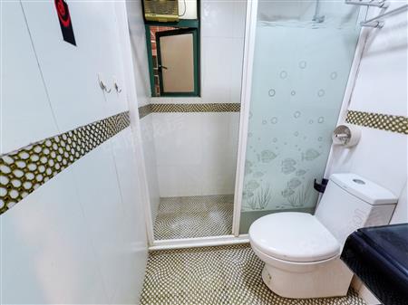 港城华庭-卫生间