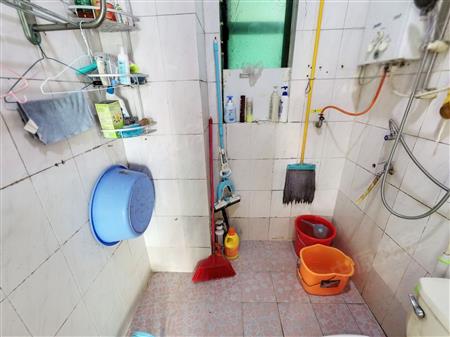 西海岸花园-卫生间