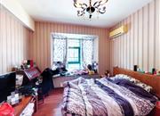 百仕达花园二期-主卧