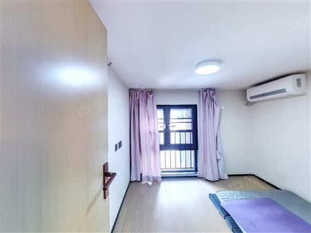 万科麓山（万科麓城四期商办、金域领峰花园)-次卧