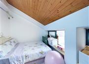 百仕达花园二期-次卧