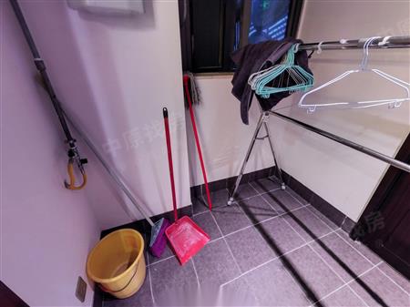 东海国际公寓-阳台