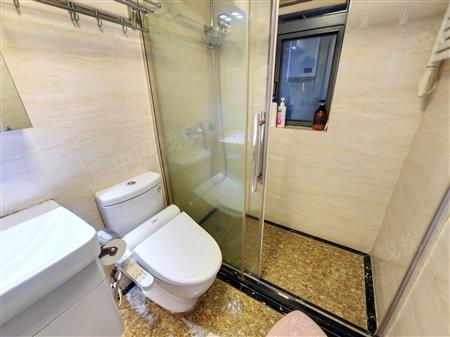 金地名津-卫生间