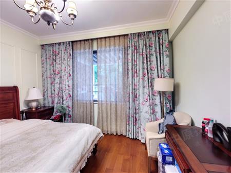 星河丹堤花园-次卧