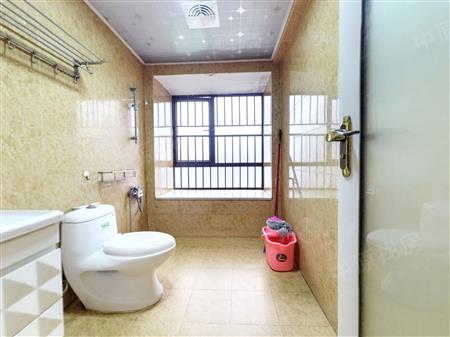 英郡年华花园（二期）-卫生间