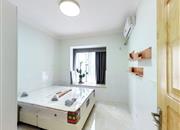 大冲都市花园-主卧