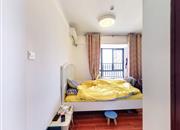 大冲新城花园-主卧