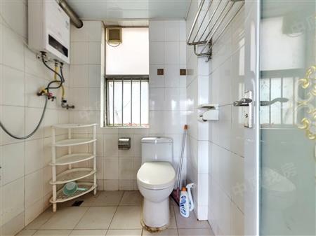 中翠花园-卫生间