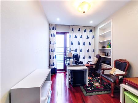 蝴蝶谷名苑-次卧