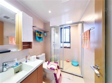 万科麓城三期（金域中央花园二期）-卫生间