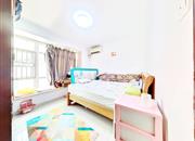 仙湖枫景家园-主卧