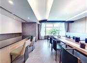 名商高尔夫球会-次卧