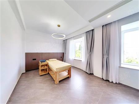 名商高尔夫球会-次卧