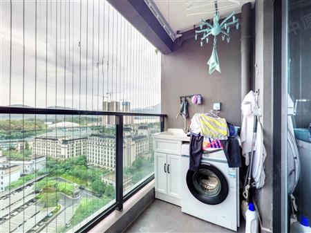 悦都会华庭-阳台