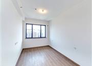 中骏云景府-次卧