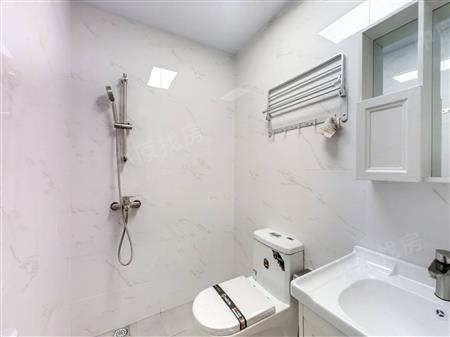 依山郡花园（二期）-卫生间