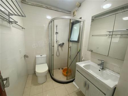 半岛城邦花园二期-卫生间