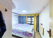 万科麓山（万科麓城四期商办、金域领峰花园)-次卧