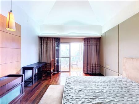 半山海景别墅-主卧