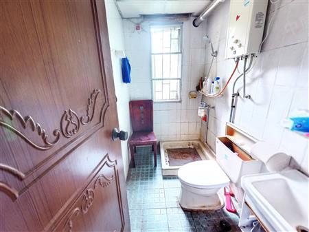 半岛花园A区-卫生间