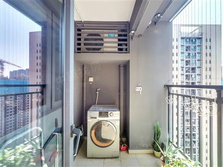 万科红（三期万科红立方大厦）-阳台