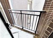 中骏蓝湾翠岭花园（一期）-阳台