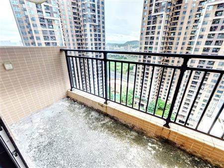 中骏蓝湾翠岭花园（一期）-阳台