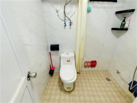 南方大时代-卫生间