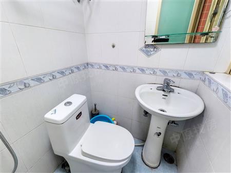 中海华庭-卫生间