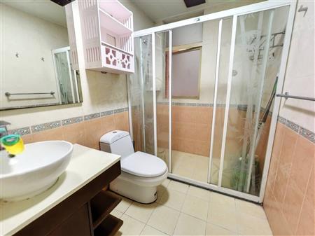 中海华庭-卫生间