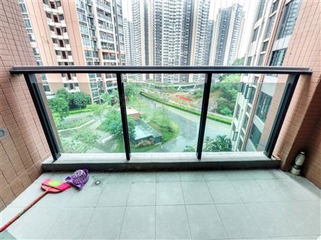 君胜熙珑山花园-阳台