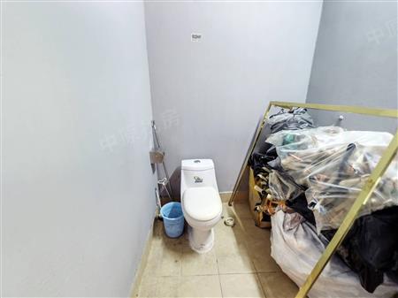 南方大时代-卫生间