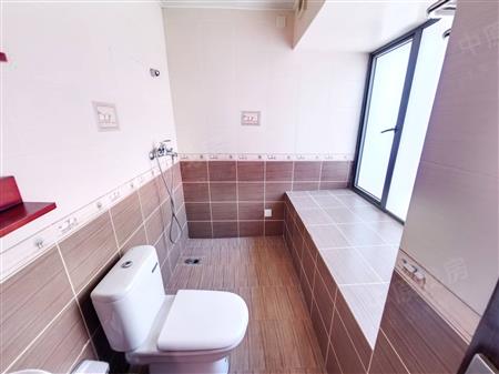 春华四季园（一期）-卫生间