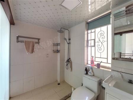 名门世家-卫生间