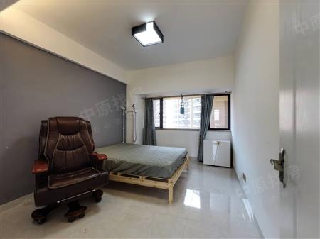 尚水天成花园-次卧