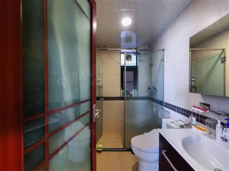 半岛城邦花园一期-卫生间