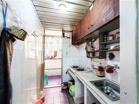 新秀村南109号大院-厨房