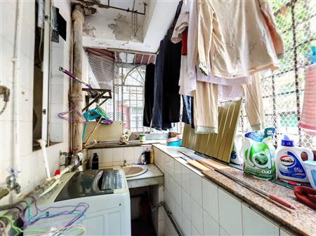 新秀村南109号大院-阳台