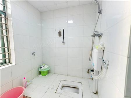 阳光天地家园-卫生间