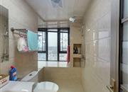 麟恒中心广场-卫生间