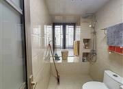 麟恒中心广场-卫生间