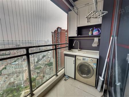 麟恒中心广场-阳台