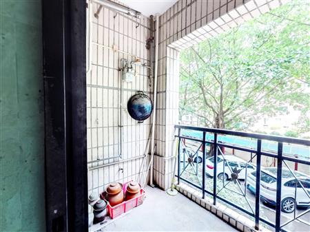 百仕达花园一期-阳台