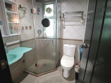 倚山花园（二期）-卫生间
