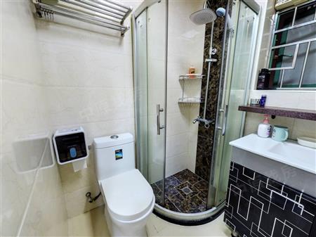 港城华庭-卫生间