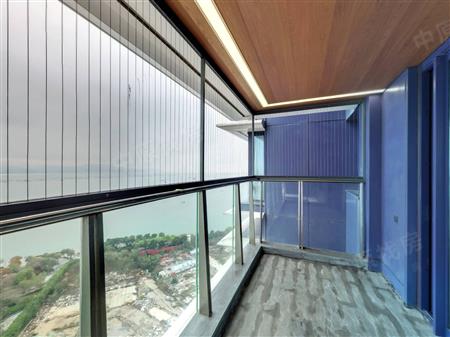 半岛城邦花园三期-阳台