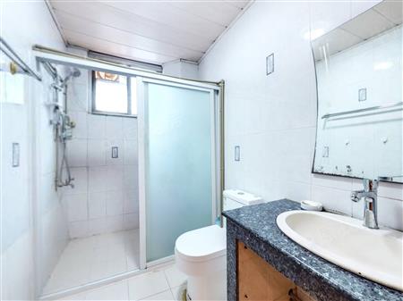 长富花园-卫生间