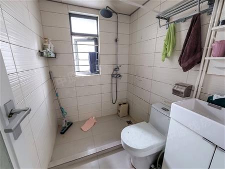 金地名津-卫生间